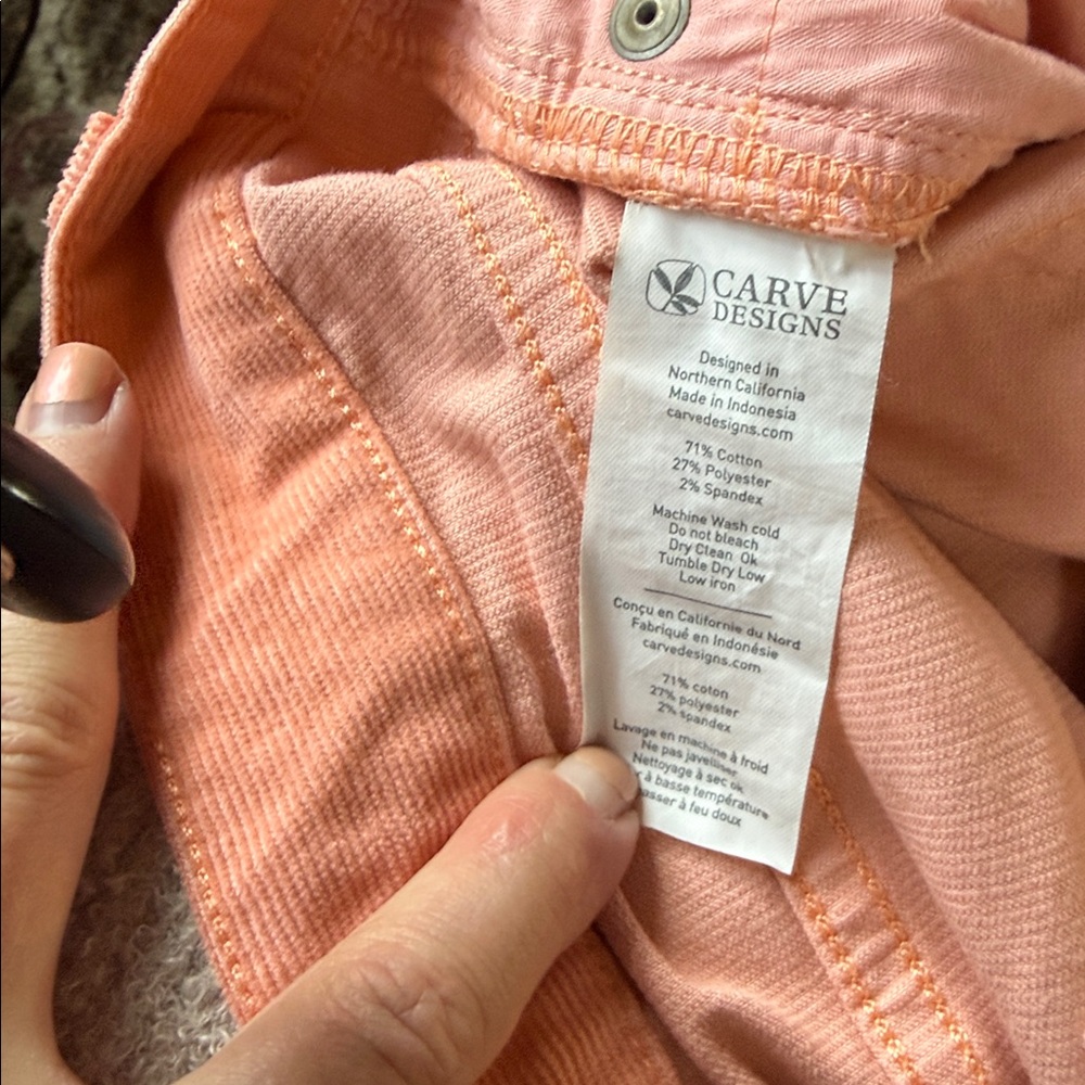 Carve Designs Women's Oahu coral Corduroy Shorts with fray & stretch. Size 6 - Picture 8 of 8